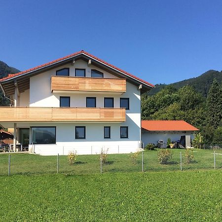 5-Sterne Active Ferienwohnung Chiemgau Marquartstein Rum bild