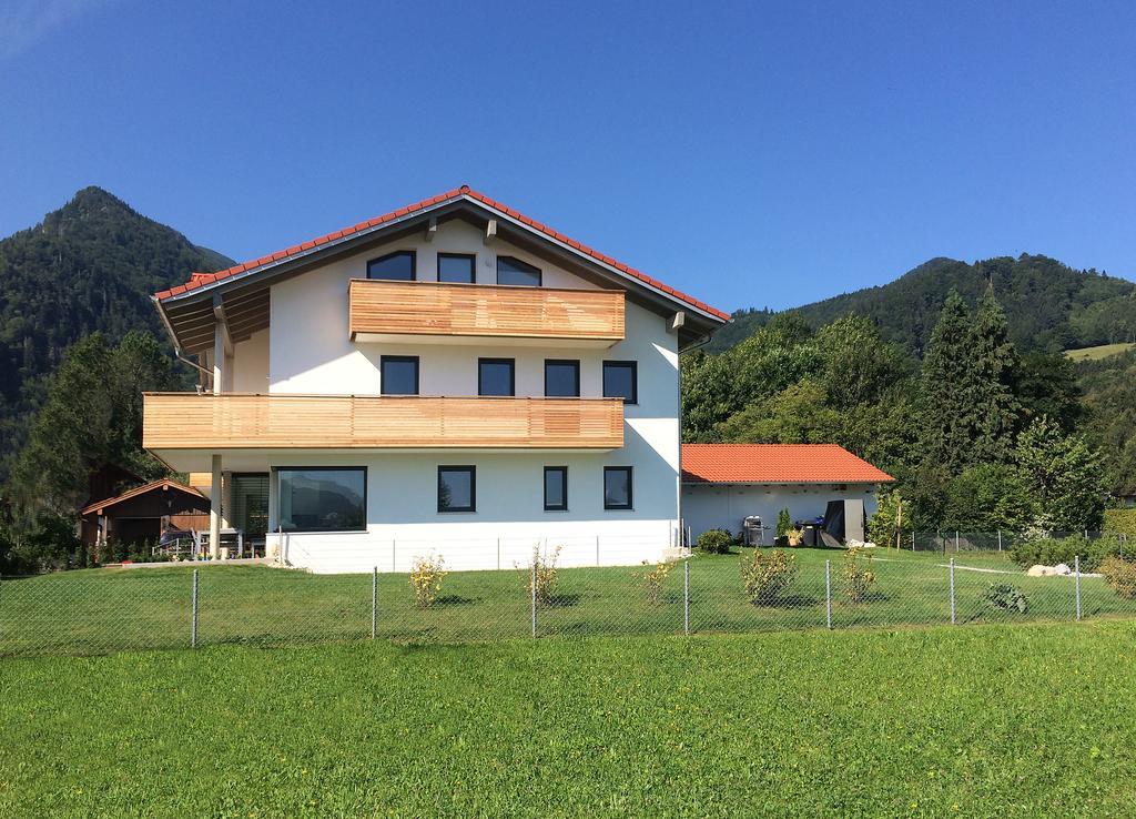 5-Sterne Active Ferienwohnung Chiemgau Marquartstein Rum bild